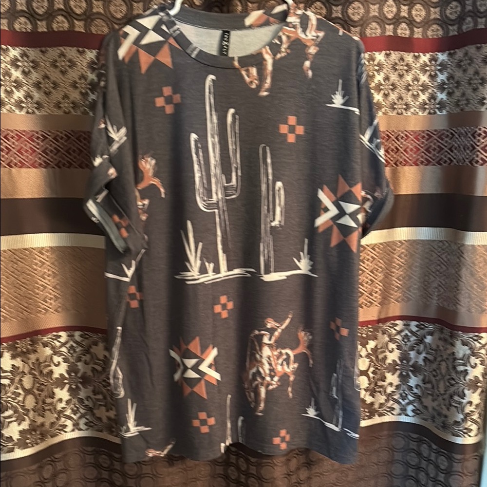 Gray Graphic T-Shirt with Cactus and Cowboy Design